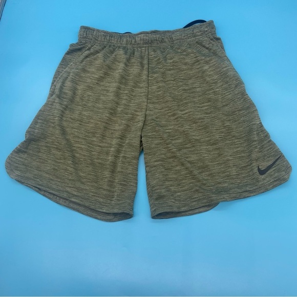 Nike Dri-Fit Athletic Shorts Green Standard Fit Size XL - Picture 7 of 13
